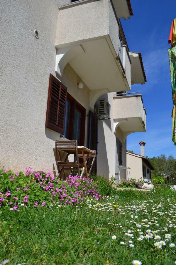 Apartments Denis Poreč Exterior foto